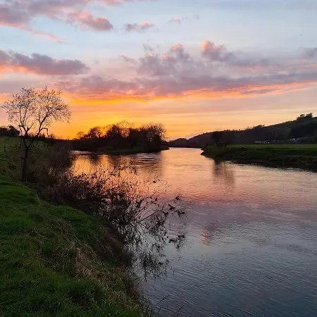 Cable Island 3* Conna