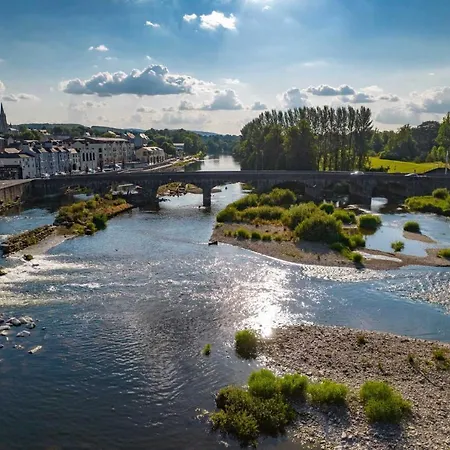 Cable Island 3* Conna